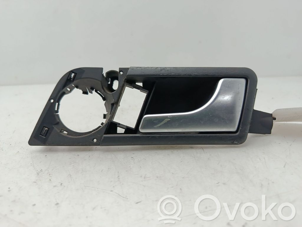 Audi A2 Manecilla interna puerta delantera 