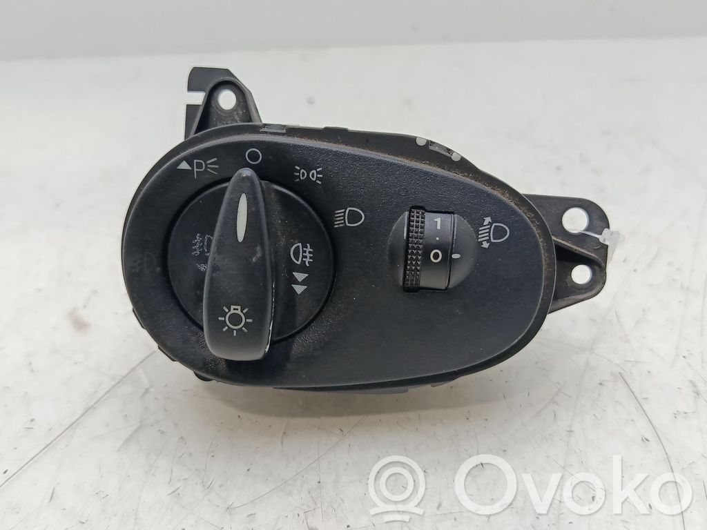 Lukturu slēdzis   2M5T13A024EA