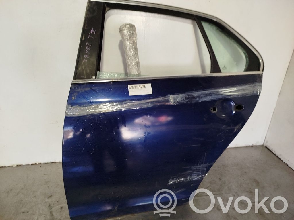Volkswagen Jetta V Puerta trasera 