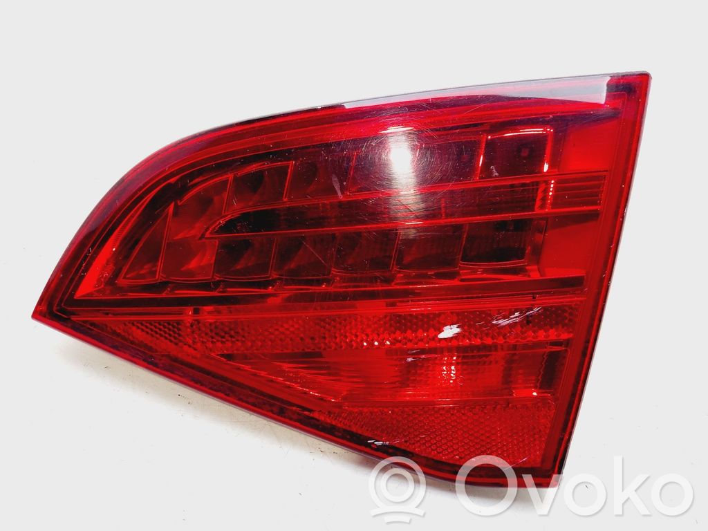 Audi A4 S4 B8 8K Lampă spate în capacul portbagajului 