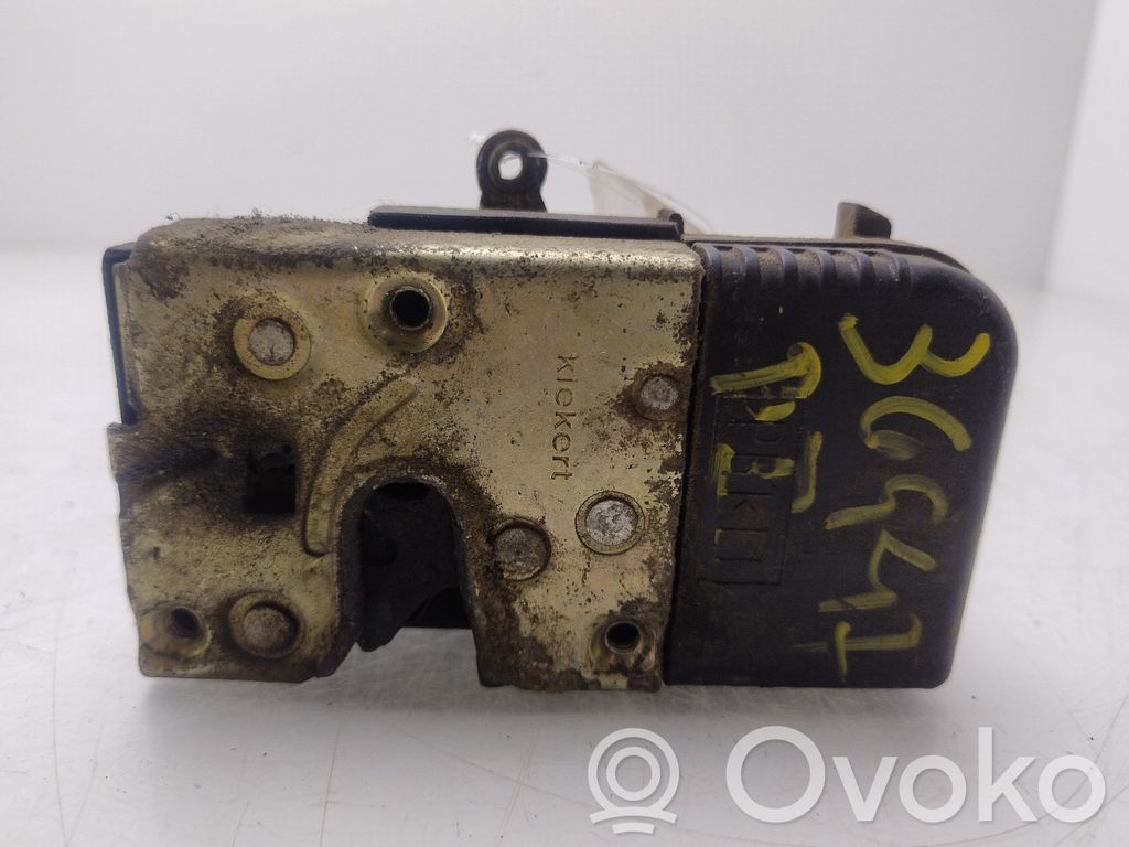Front door lock   9135J4