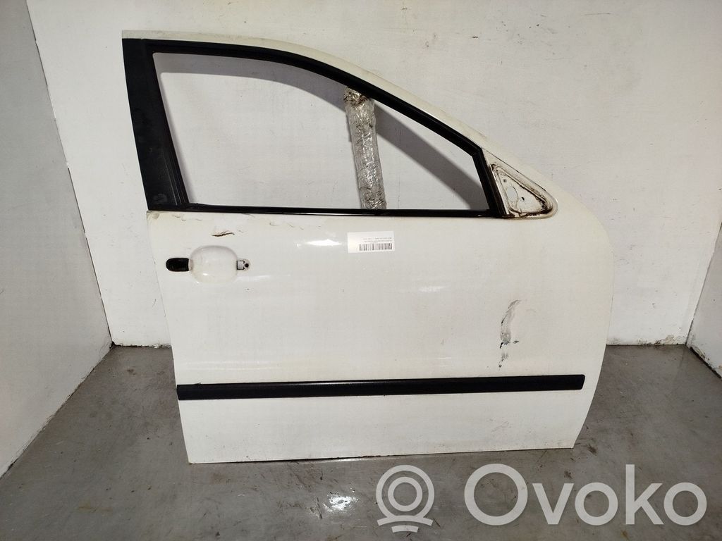 Puerta delantera   1M0831056N