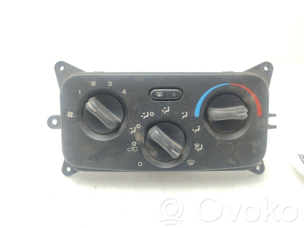 Jeep Cherokee III KJ Climate control unit 