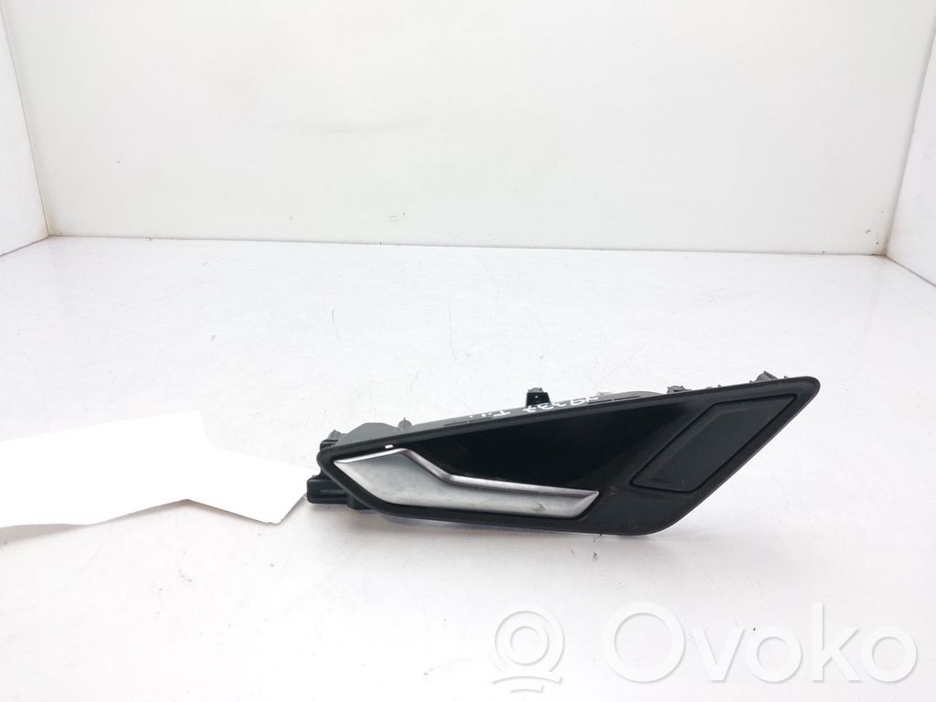 Manecilla interna puerta trasera   81A837019B
