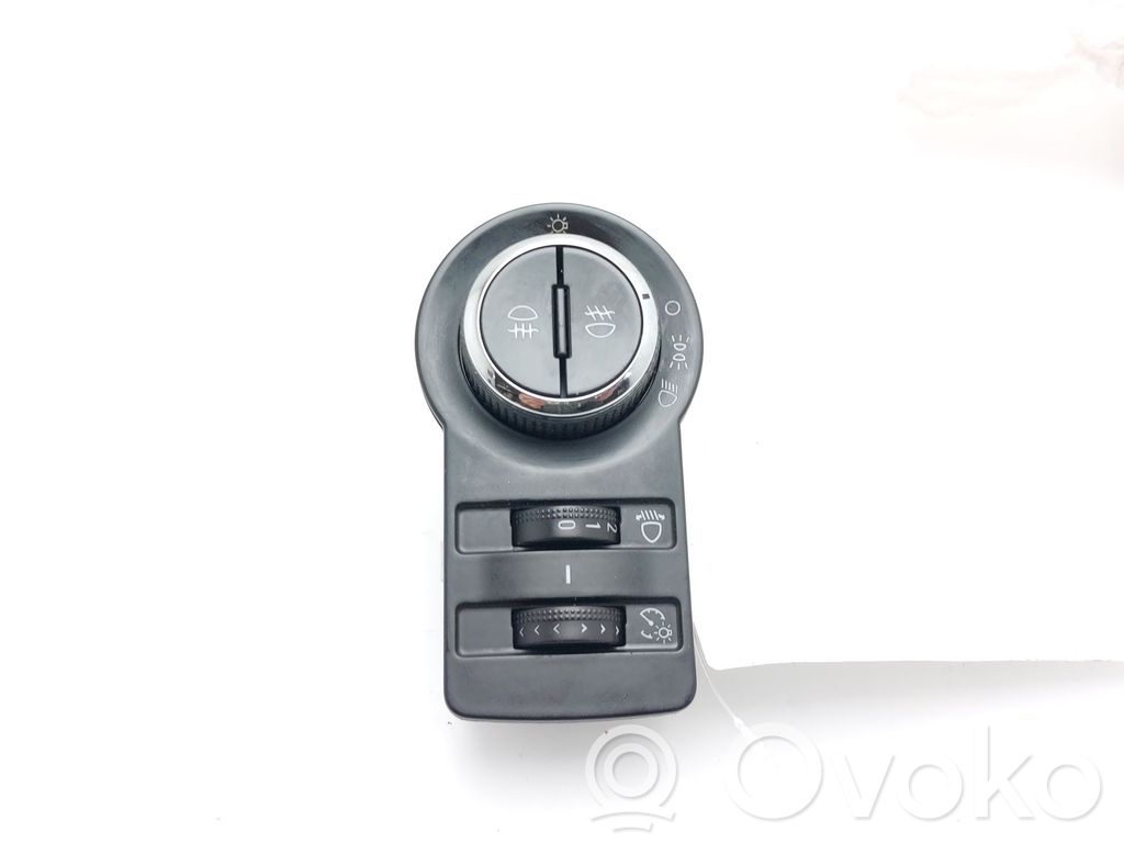 Opel Astra J Comutator lumini 