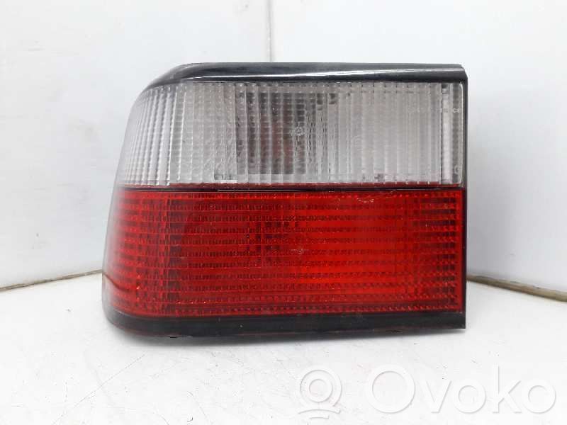 Citroen Xantia Aizmugurējais lukturis virsbūvē 