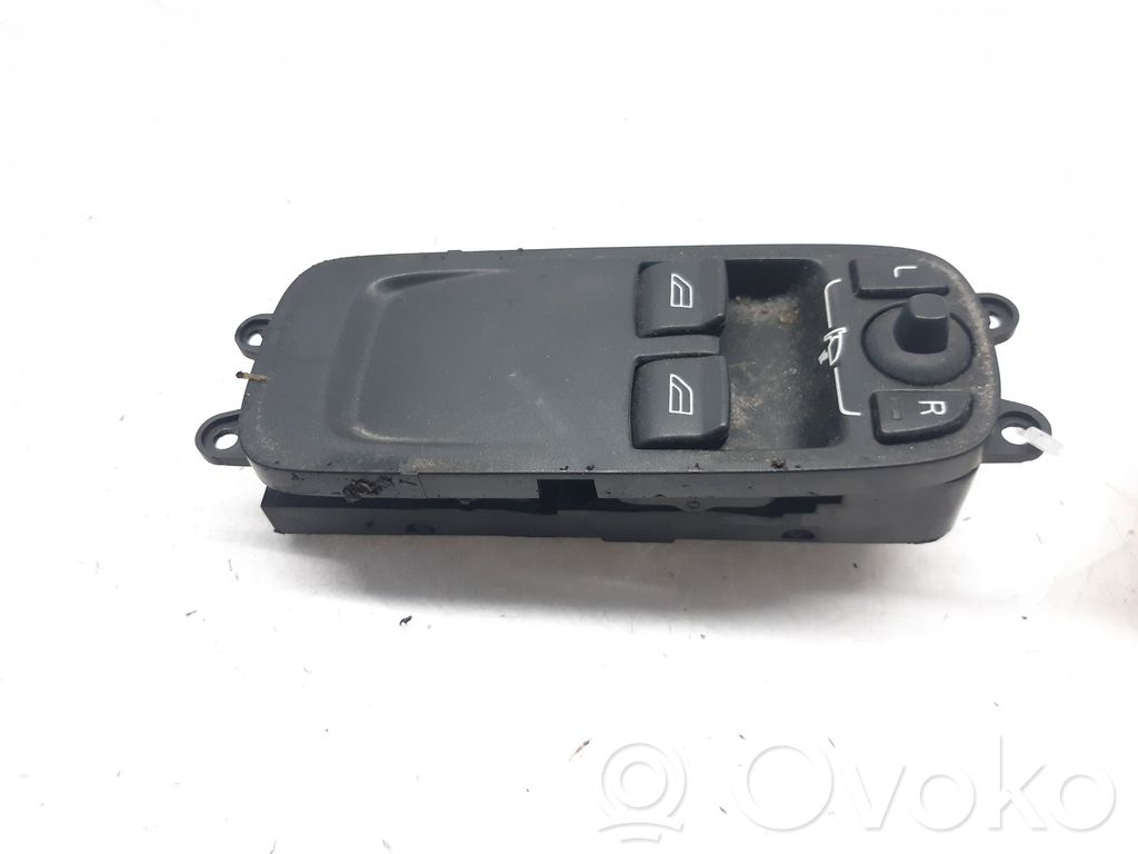 Volvo C30 Electric window control switch 