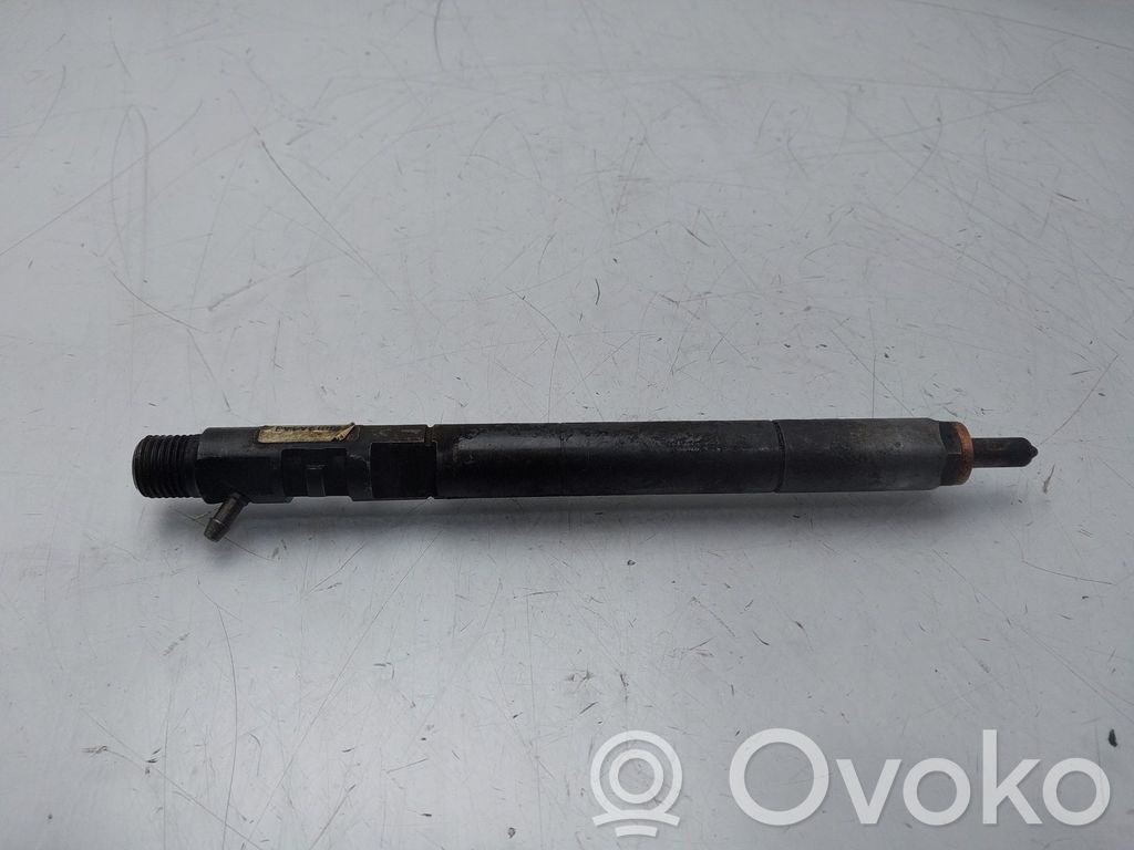 Inyector de combustible   A6650170121