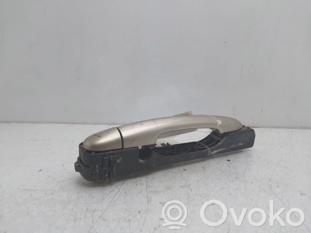 Nissan Primera Manecilla externa puerta trasera 