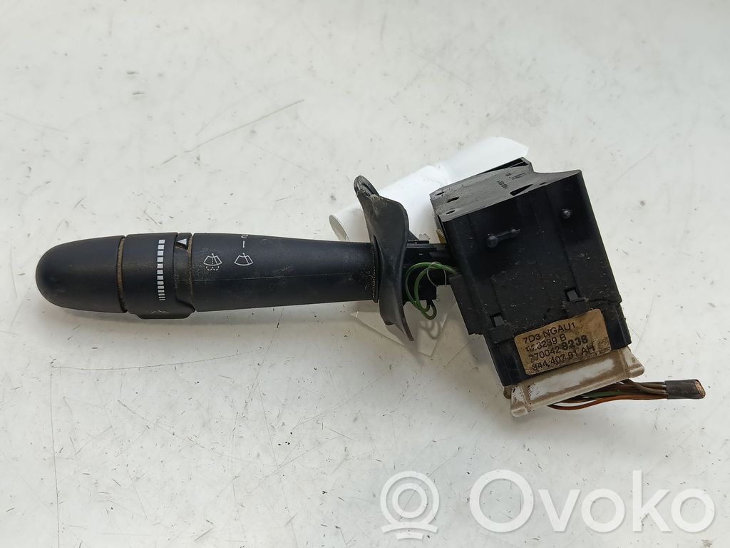 Renault Megane I Palanca de control del limpiaparabrisas 