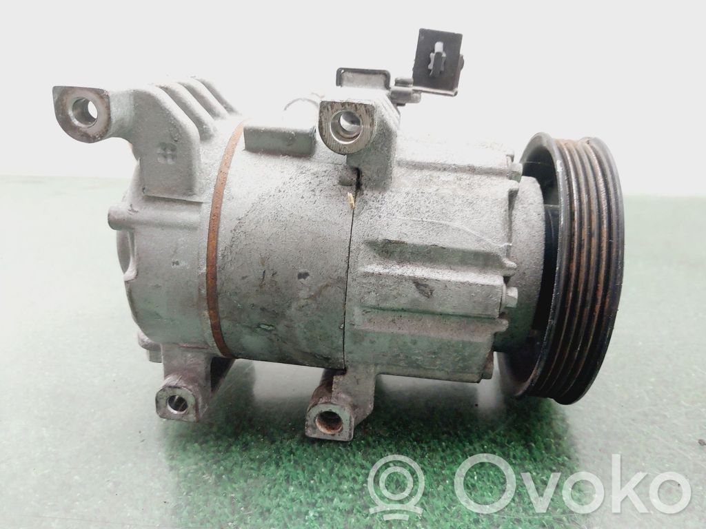 Ilmastointilaitteen kompressorin pumppu (A/C)   97701A6701