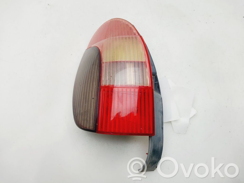 Peugeot 306 Luci posteriori 
