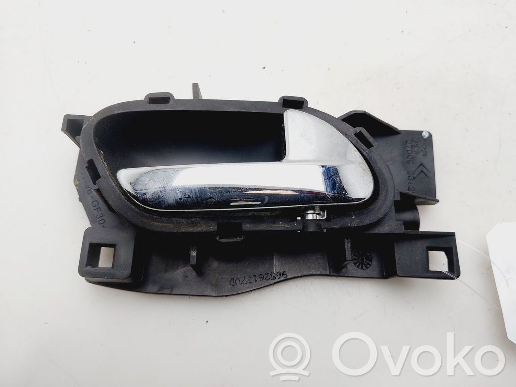 Manecilla interna puerta trasera   96526177VD