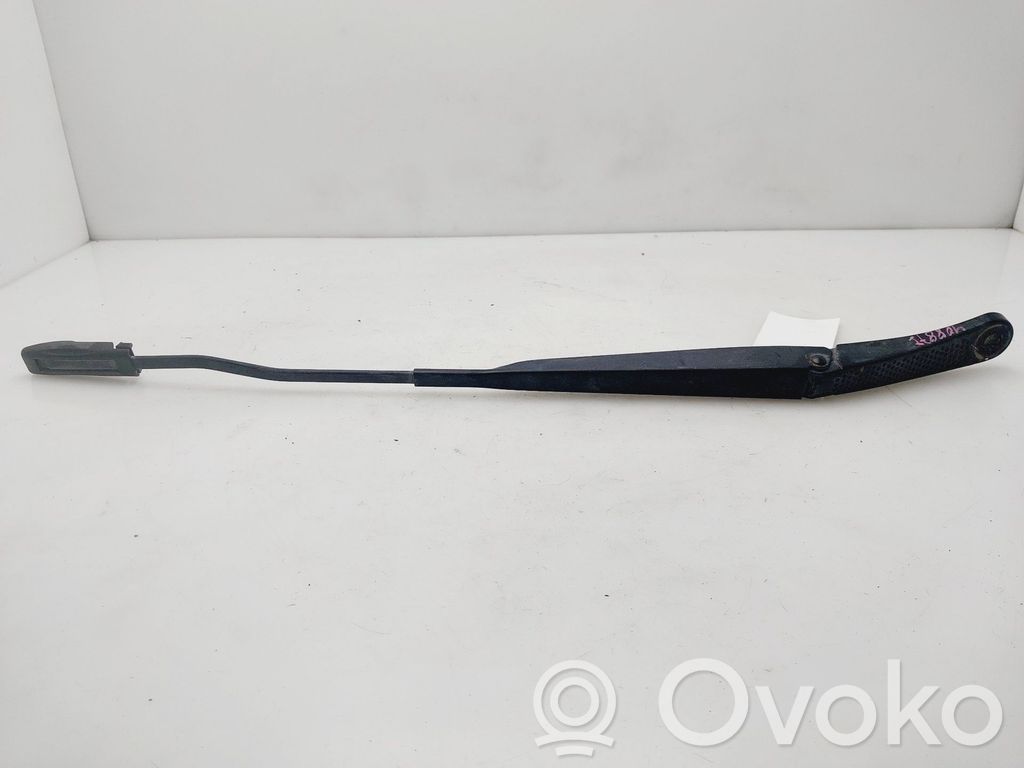 Renault Clio III Front wiper blade arm 
