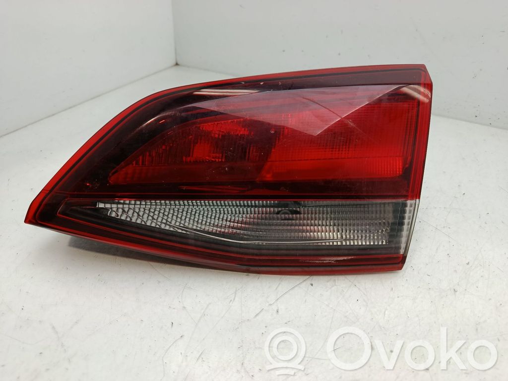 Opel Astra K Takaluukun takavalot 