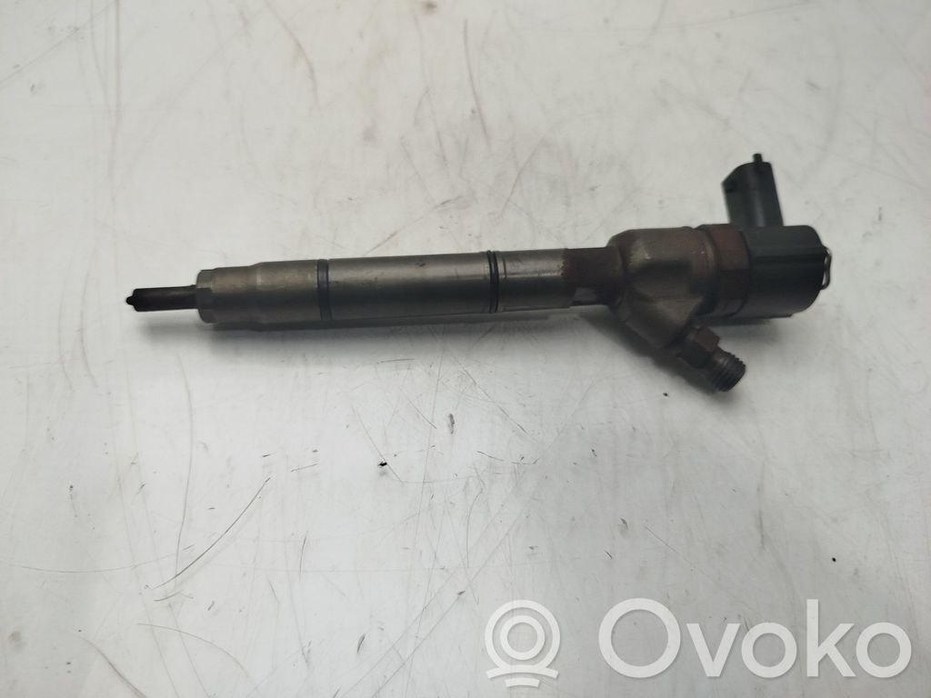 Injecteur de carburant   338002A400