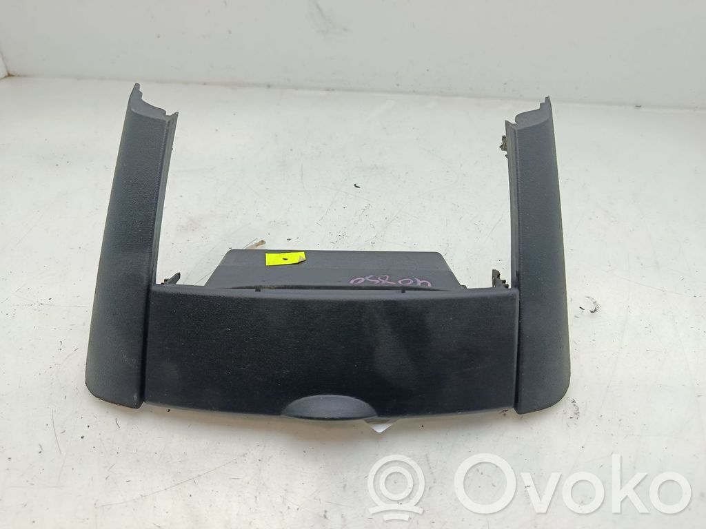 Handschuhfach   847701H000