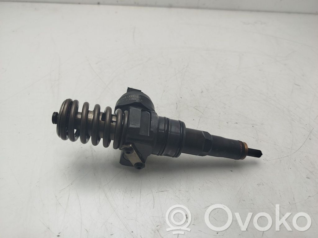 Injector combustibil   038130073AG