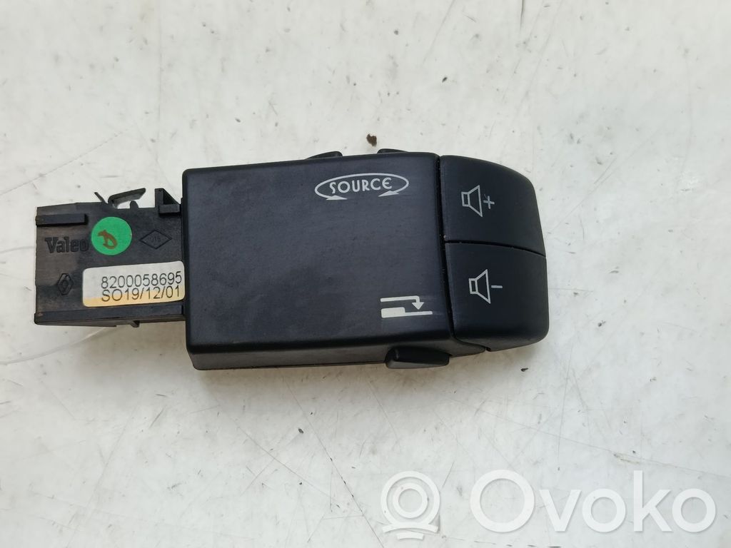 Renault Clio II Mando de control del sonido 