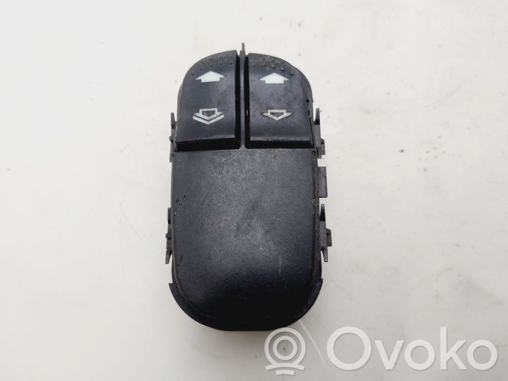 Ford Focus Interruttore di controllo dell’alzacristalli elettrico