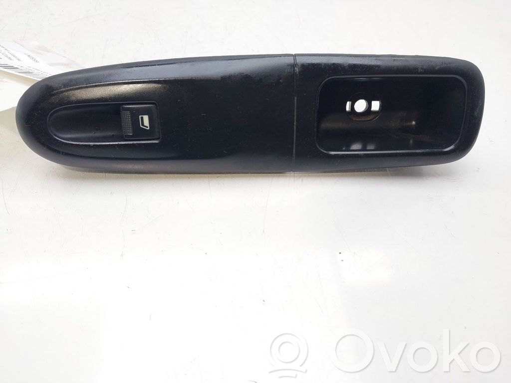 Peugeot 406 Interruptor del elevalunas eléctrico 
