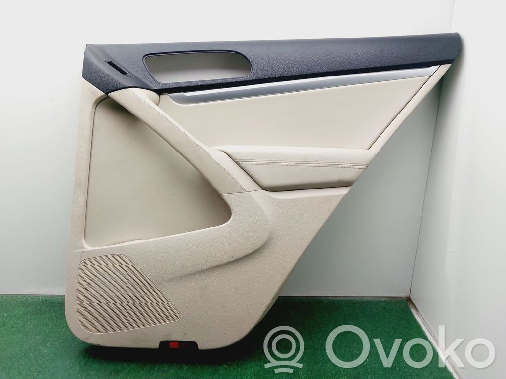 Volkswagen Tiguan Rivestimento del pannello della portiera posteriore