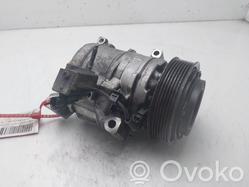 Honda CR-V Ilmastointilaitteen kompressorin pumppu (A/C) 