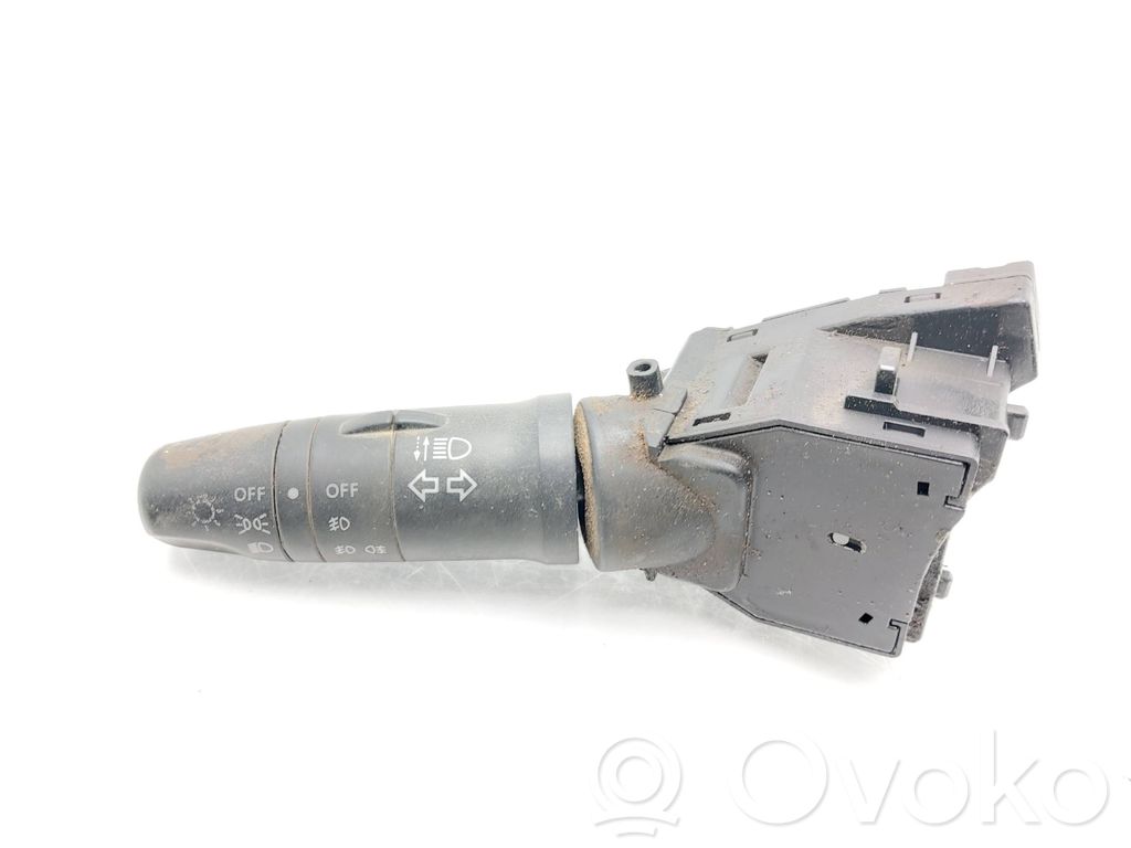 Nissan X-Trail T30 Interruptor de luz 