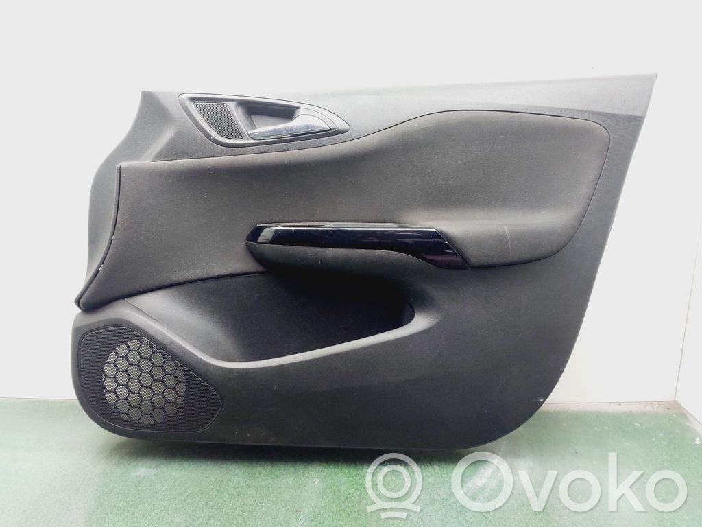 Opel Corsa E Etuoven verhoilu 
