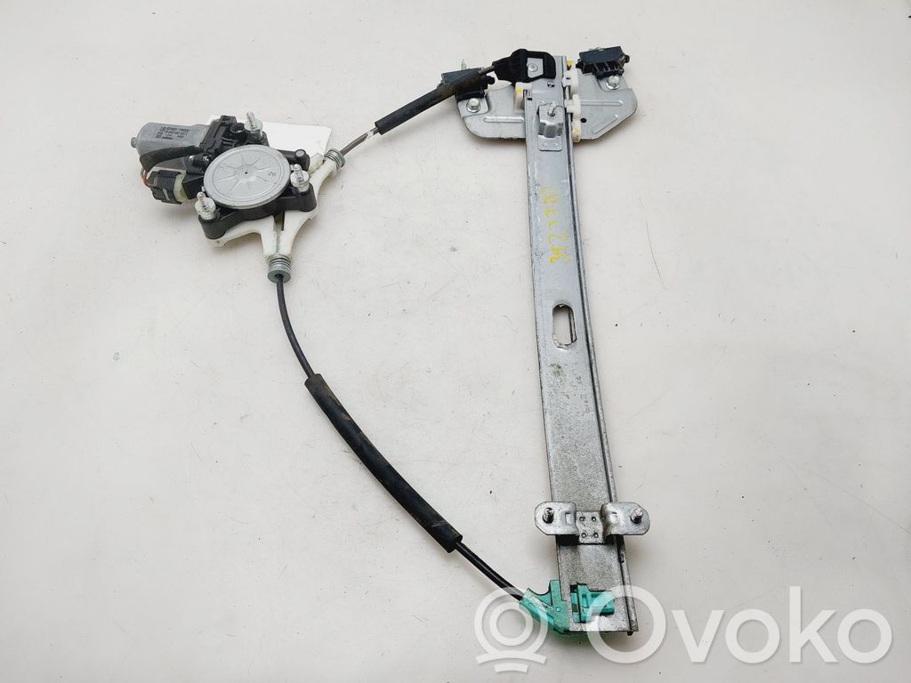 Regulador de puerta delantera con motor   824021W010
