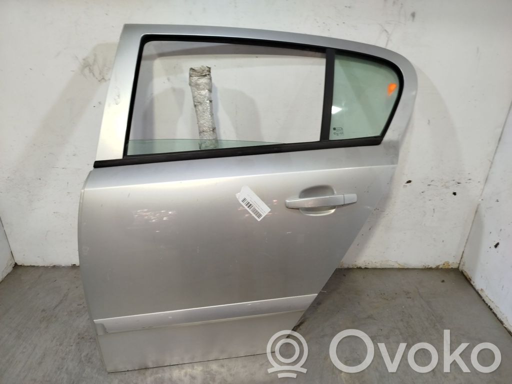Opel Astra H Puerta trasera 