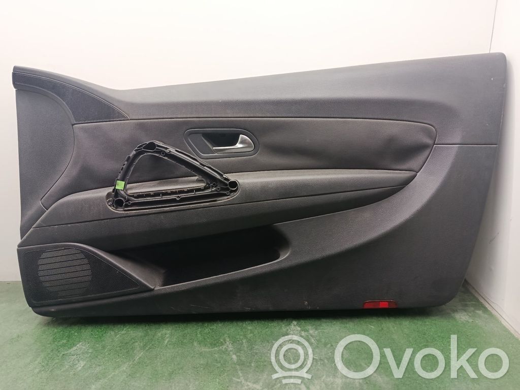 Volkswagen Scirocco Etuoven verhoilu