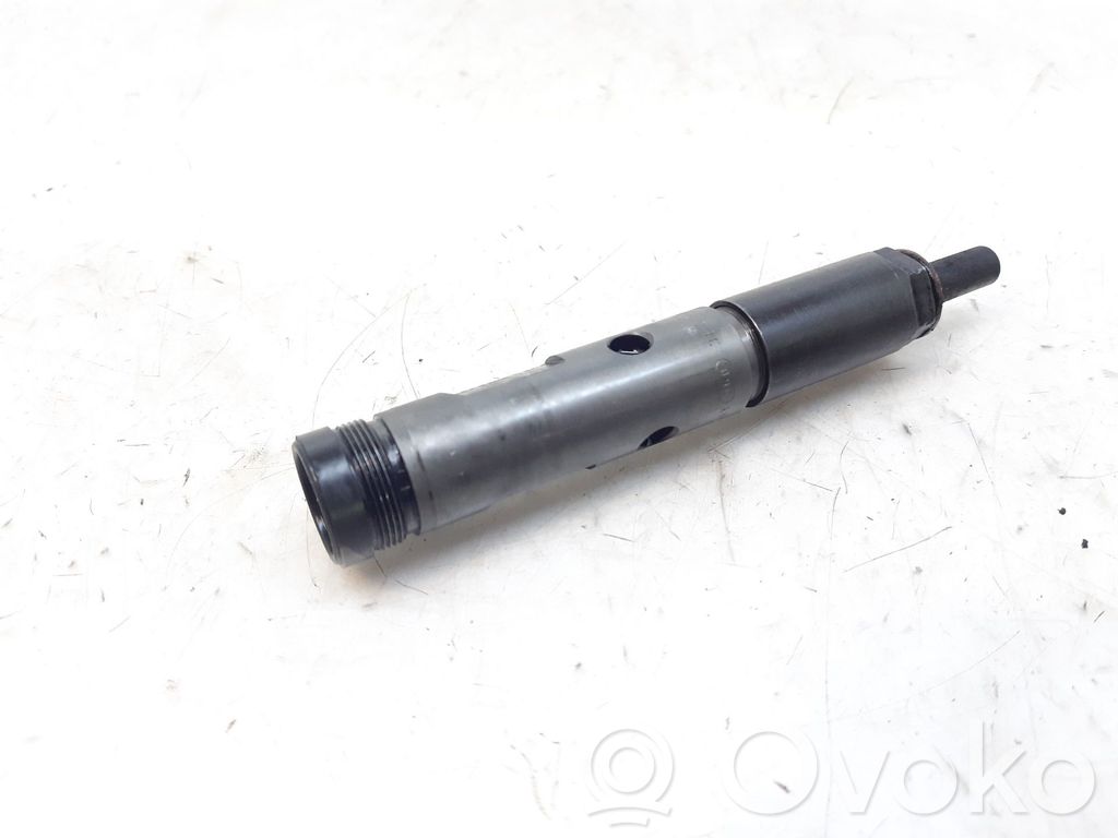 Inyector de combustible   09202472