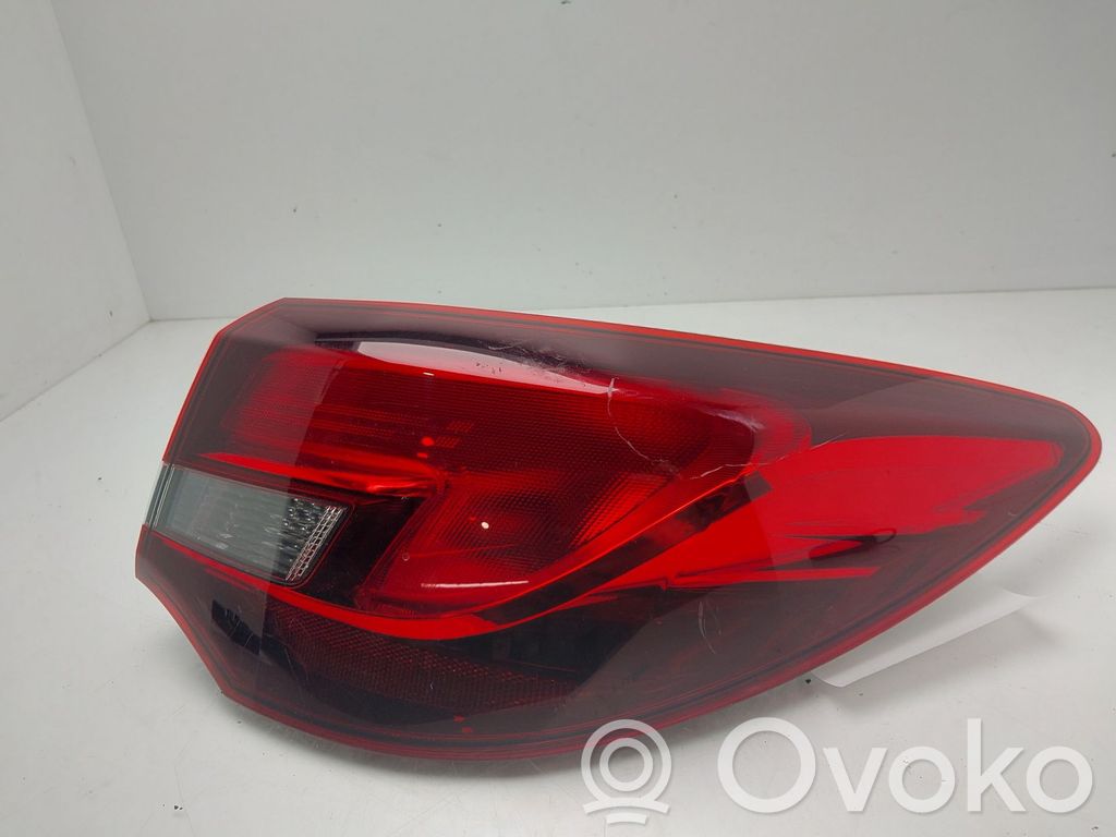 Opel Astra J Lampă spate în caroserie 