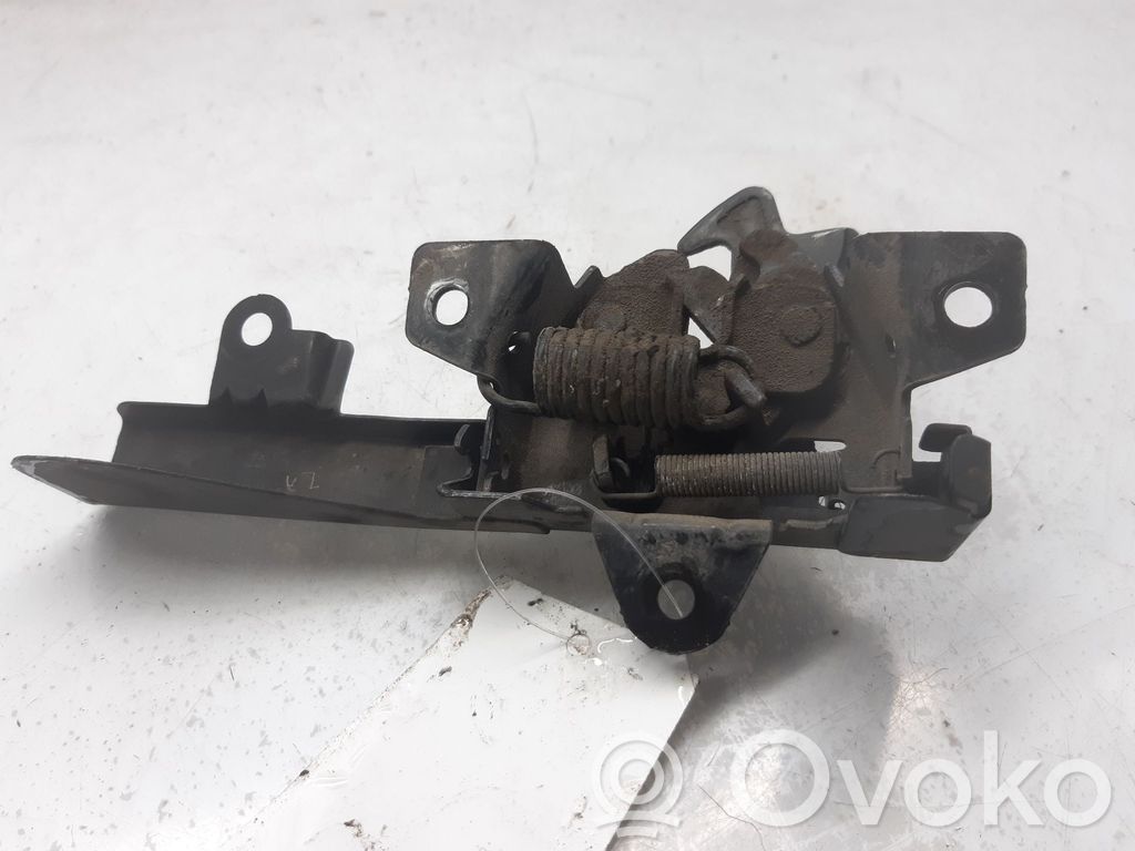 KIA Cerato Tie down hook / loop 