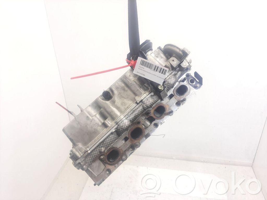 Engine head   RF7J10180