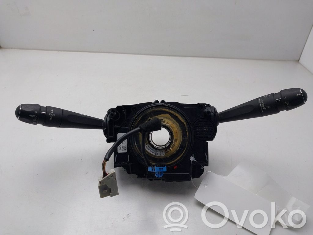 Citroen C4 I Boutons / interrupteurs volant 