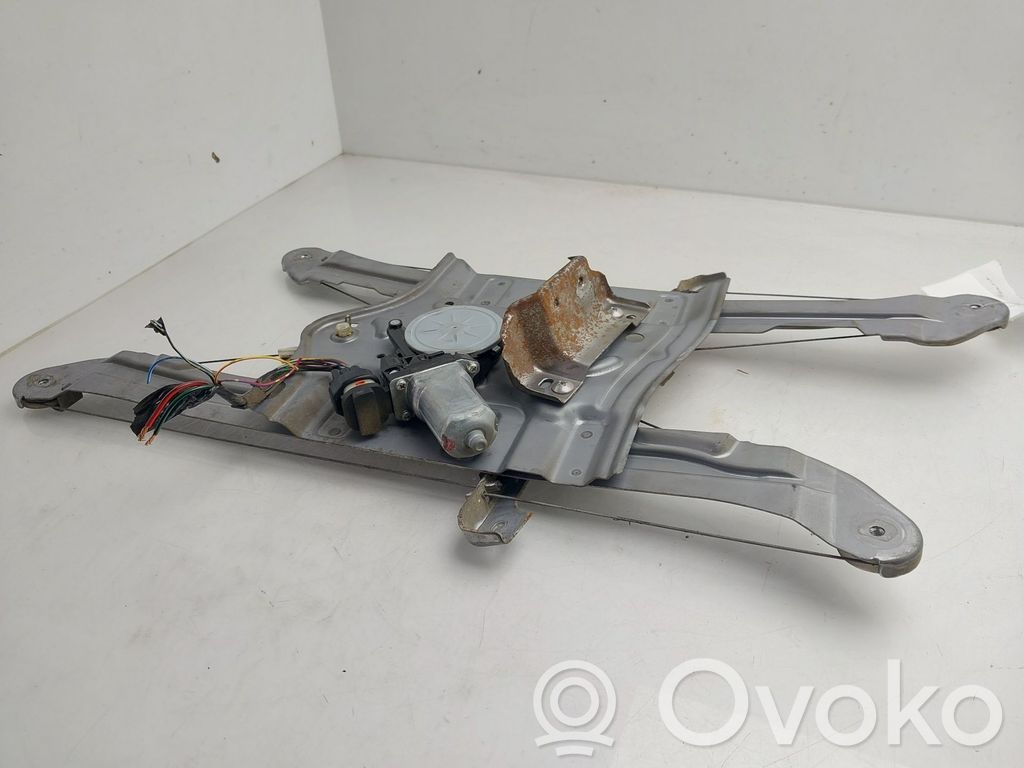 Mitsubishi Grandis Macara ușă față cu motor