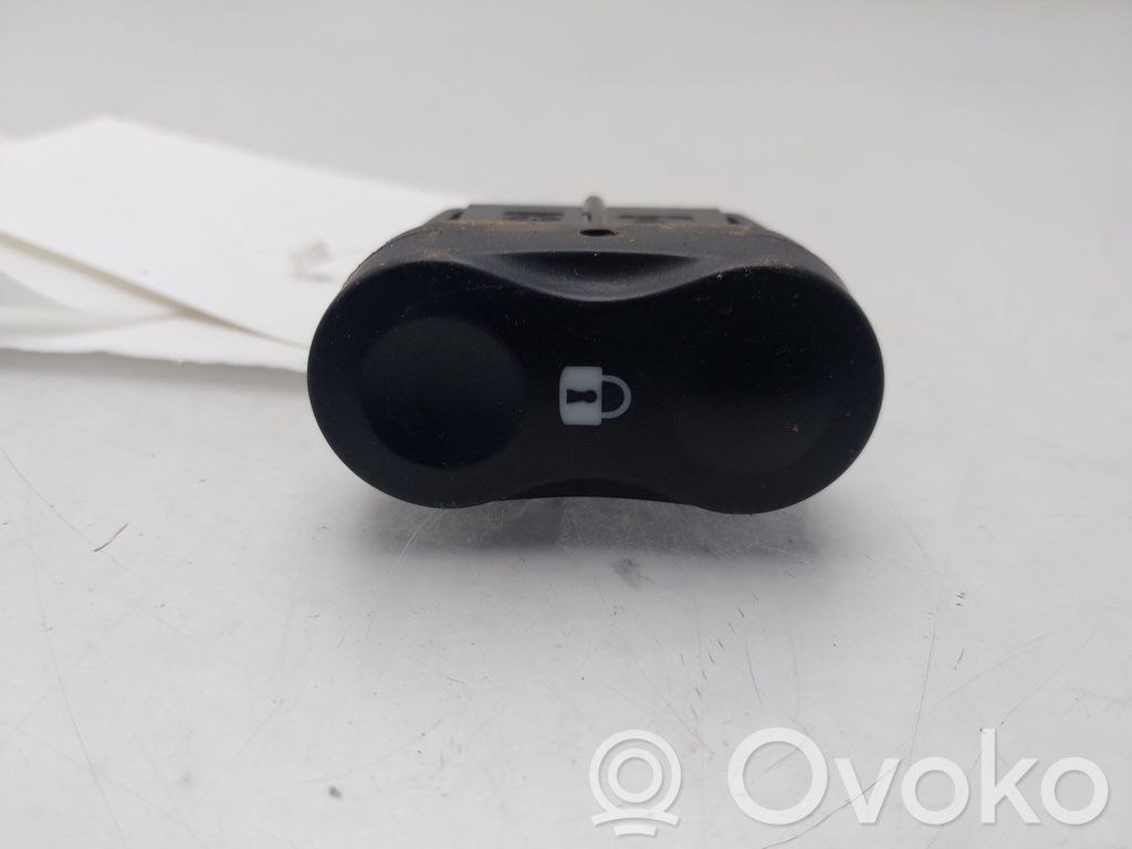 Dacia Sandero II Other switches/knobs/shifts 