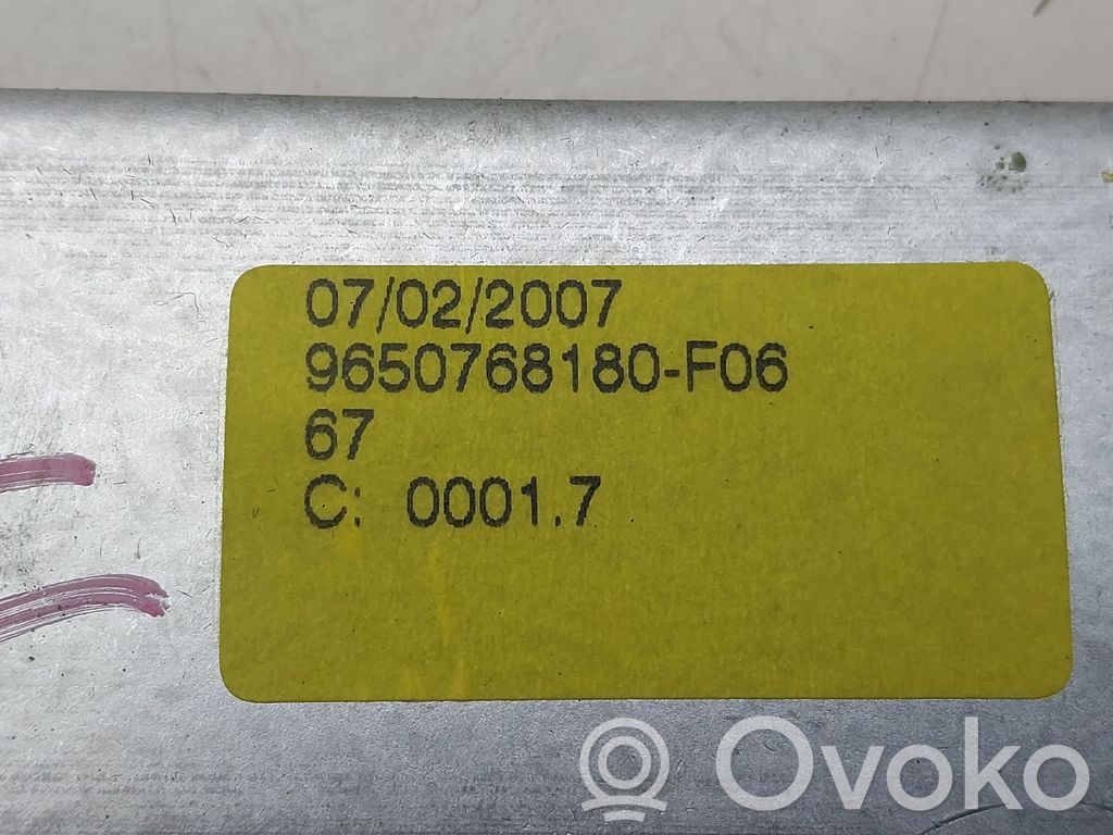 Peugeot 207 Regulador manual de la ventanilla trasera 