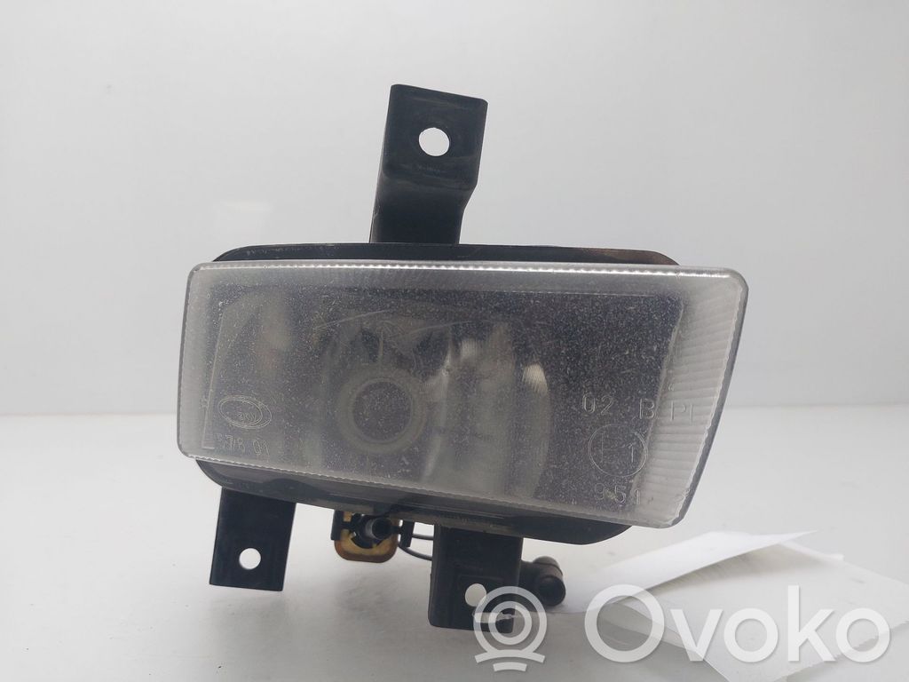 Opel Omega B2 Światło przeciwmgłowe przednie 