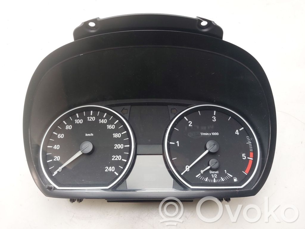 Geschwindigkeitsmesser Cockpit   9187330