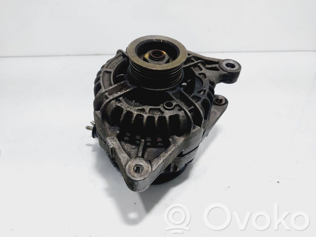 Toyota Avensis T250 Alternador 