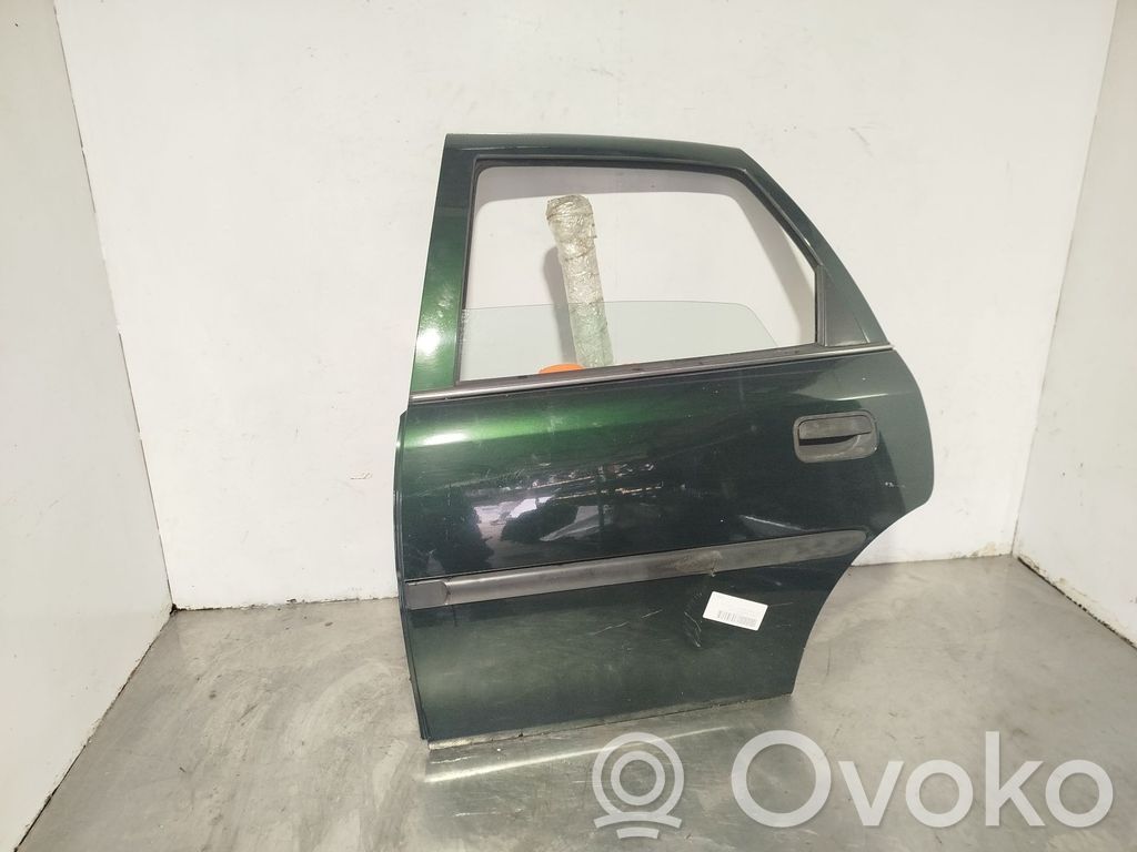 Opel Vectra B Puerta trasera 