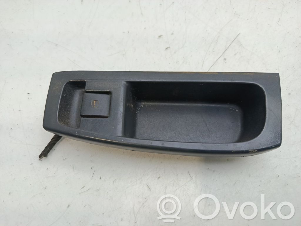 Volkswagen Fox Przyciski szyb 