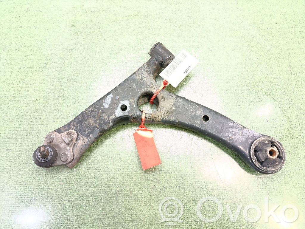 Toyota Corolla E120 E130 Dakša 
