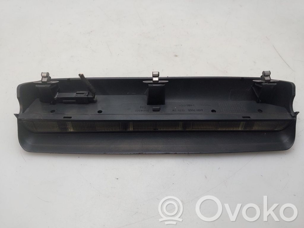 Opel Corsa C Kolmas/lisäjarruvalo 