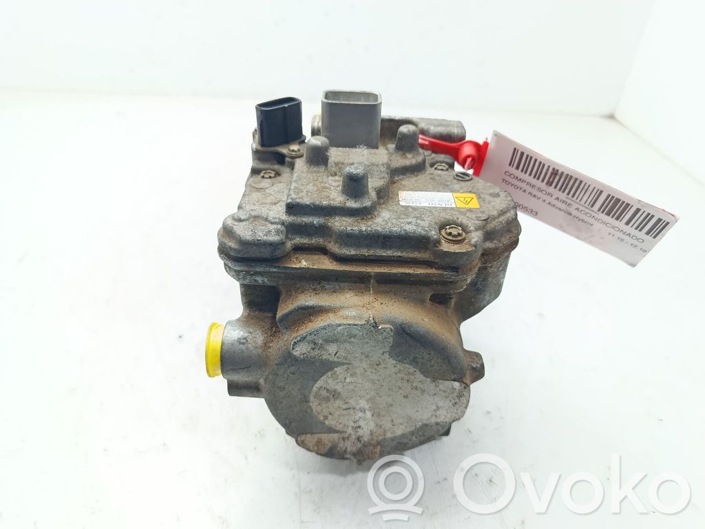 Toyota RAV 4 (XA40) Compresseur de climatisation 