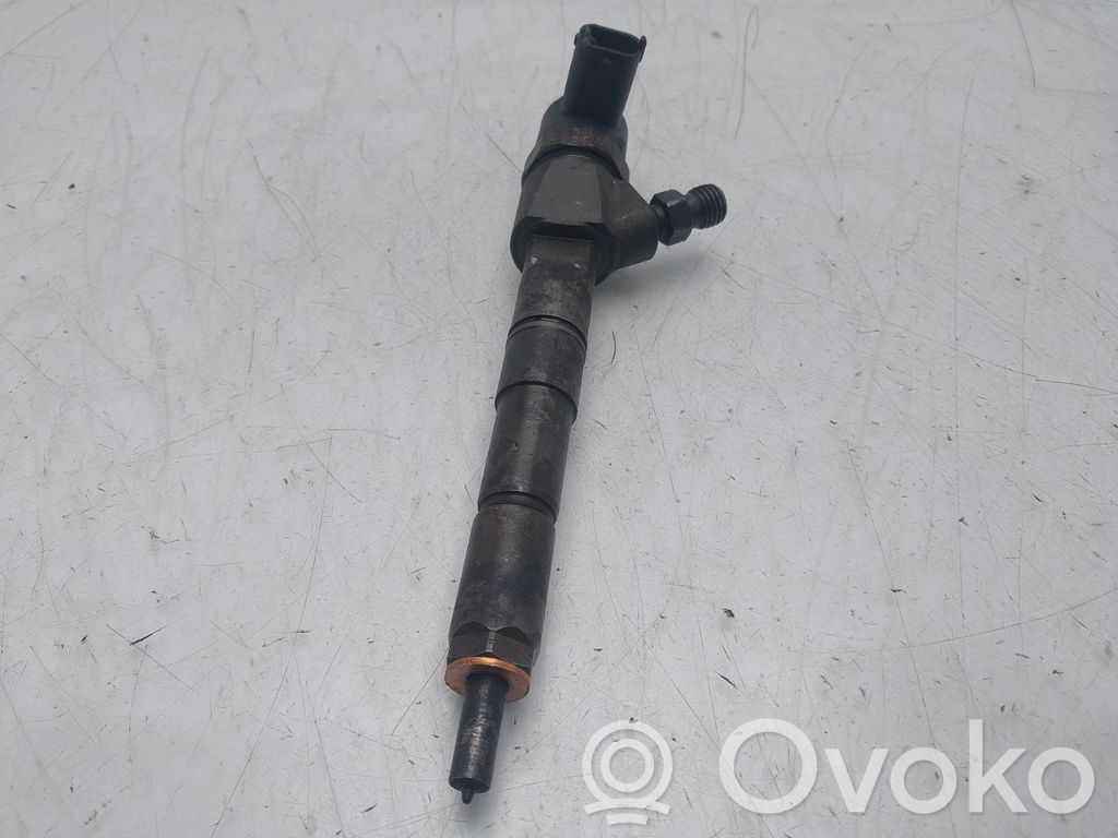 Injector combustibil   0445110327