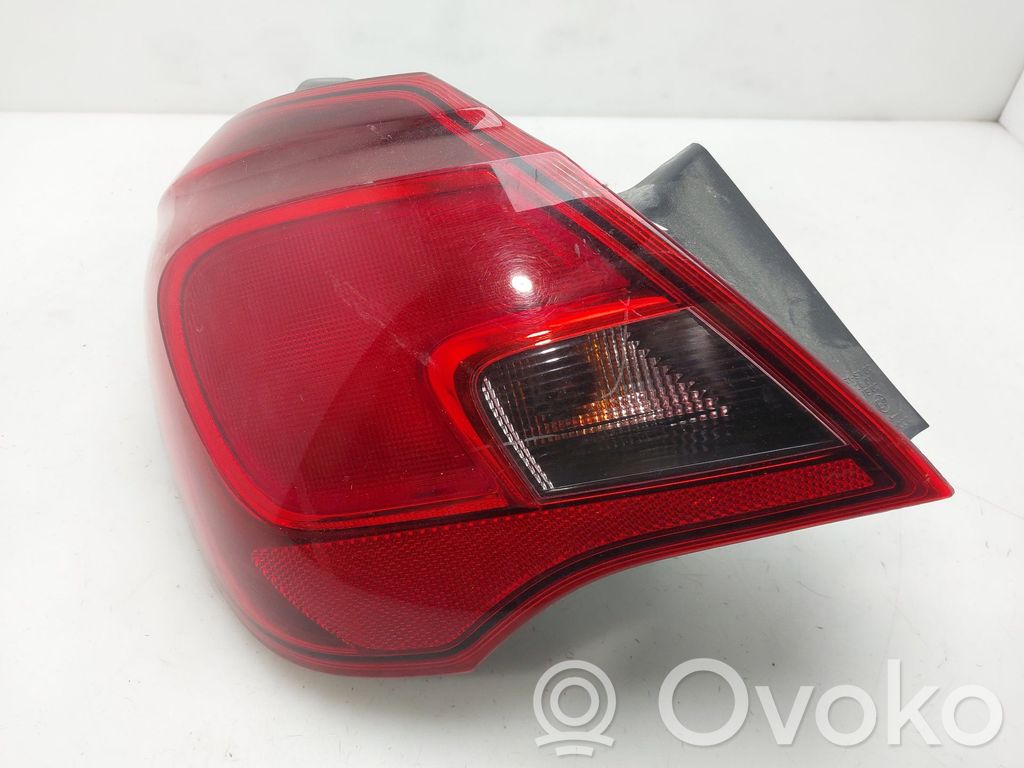 Opel Corsa E Galinis žibintas kėbule 